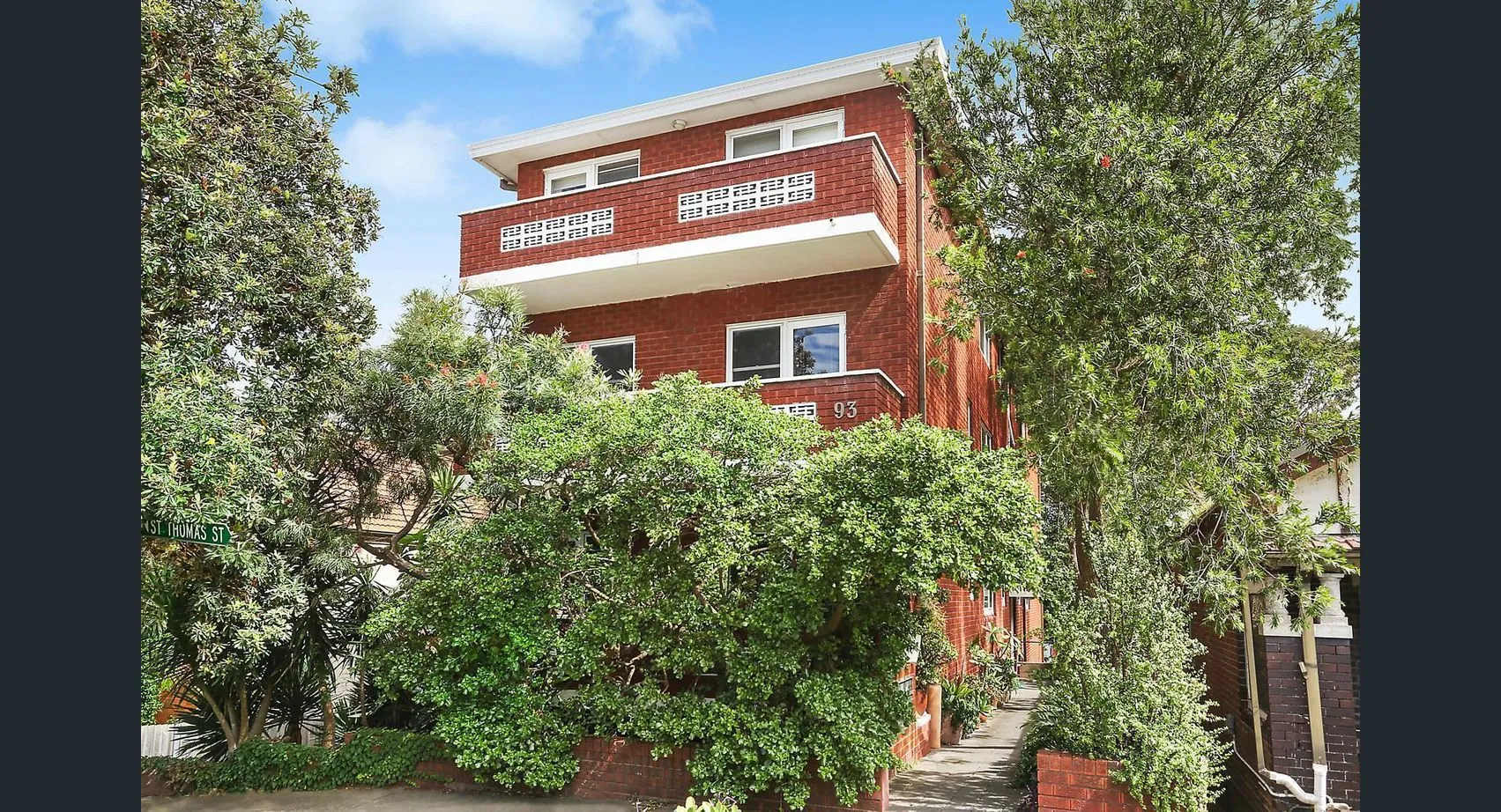 ST THOMAS STREET, CLOVELLY