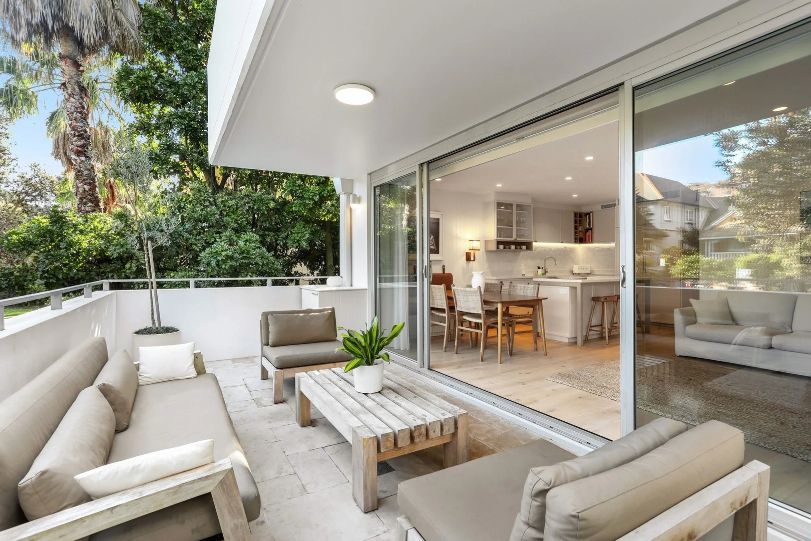 SIR THOMAS MITCHELL ROAD, BONDI BEACH